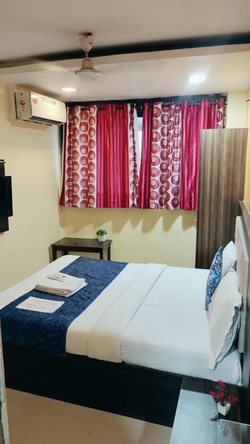Hotel Golden Galaxy - Santacruz East Mumbai Kültér fotó