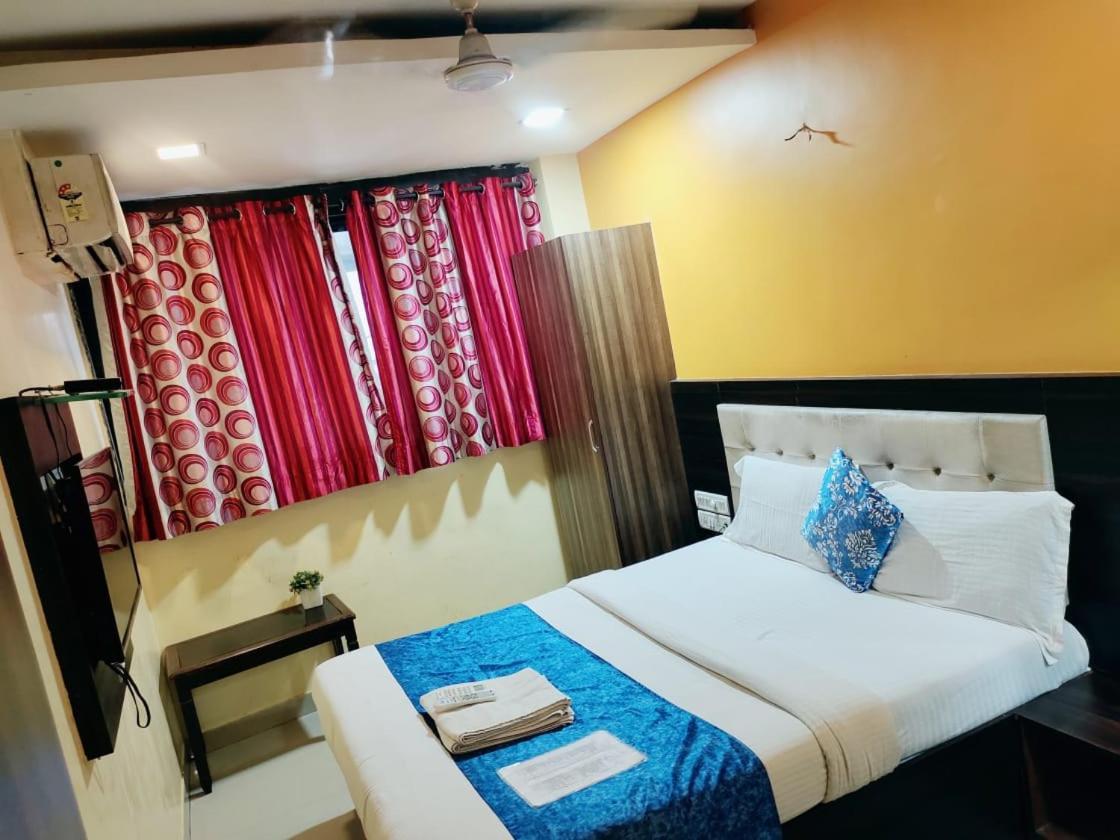 Hotel Golden Galaxy - Santacruz East Mumbai Kültér fotó