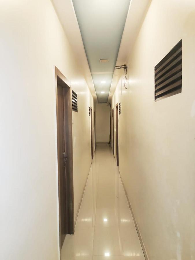 Hotel Golden Galaxy - Santacruz East Mumbai Kültér fotó